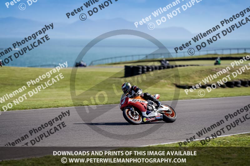 anglesey no limits trackday;anglesey photographs;anglesey trackday photographs;enduro digital images;event digital images;eventdigitalimages;no limits trackdays;peter wileman photography;racing digital images;trac mon;trackday digital images;trackday photos;ty croes